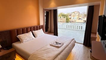 Premium Double Room | Down duvets, memory-foam beds, desk, laptop workspace