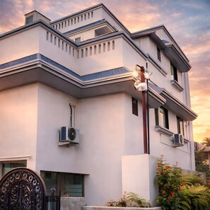 Exterior detail - Hotel Vyankatesh Inn (Nashik)