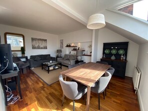 Dining - Spacious three bedroom Chelsea Flat (London)