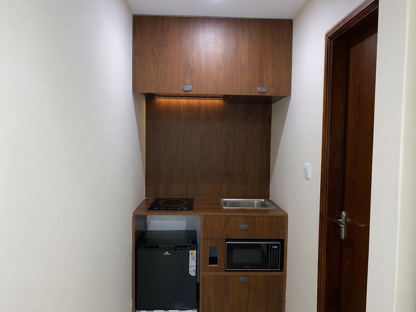 Royal Studio, City View | Interior