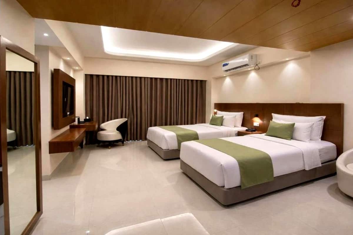 Deluxe Twin Room, City View