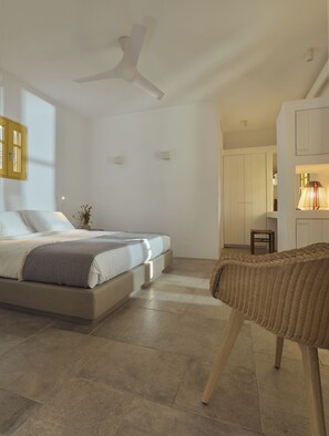 Egyptian cotton sheets, premium bedding, memory foam beds, minibar - Amorgina (Amorgos)
