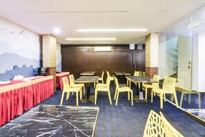 Dining - Super Shamshabad Paradise Formerly Petal (Hyderabad)