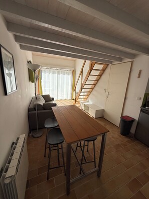 Living area - Quiet apartment in Velaux (Velaux)