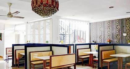 Stylish Double Suite Escape with Parking Access