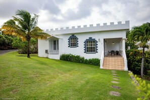 Exterior - Castles in Paradise Villa #3 - by ZenBreak (Savannes)