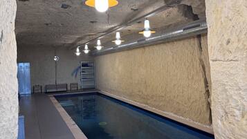 Piscine couverte, piscine chauffée