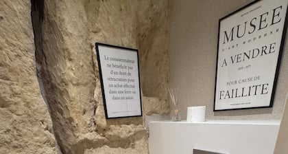 Chambre double troglodyte avec accÚs à la piscine intérieure