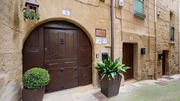 Studio (5 Bedrooms) | Interior