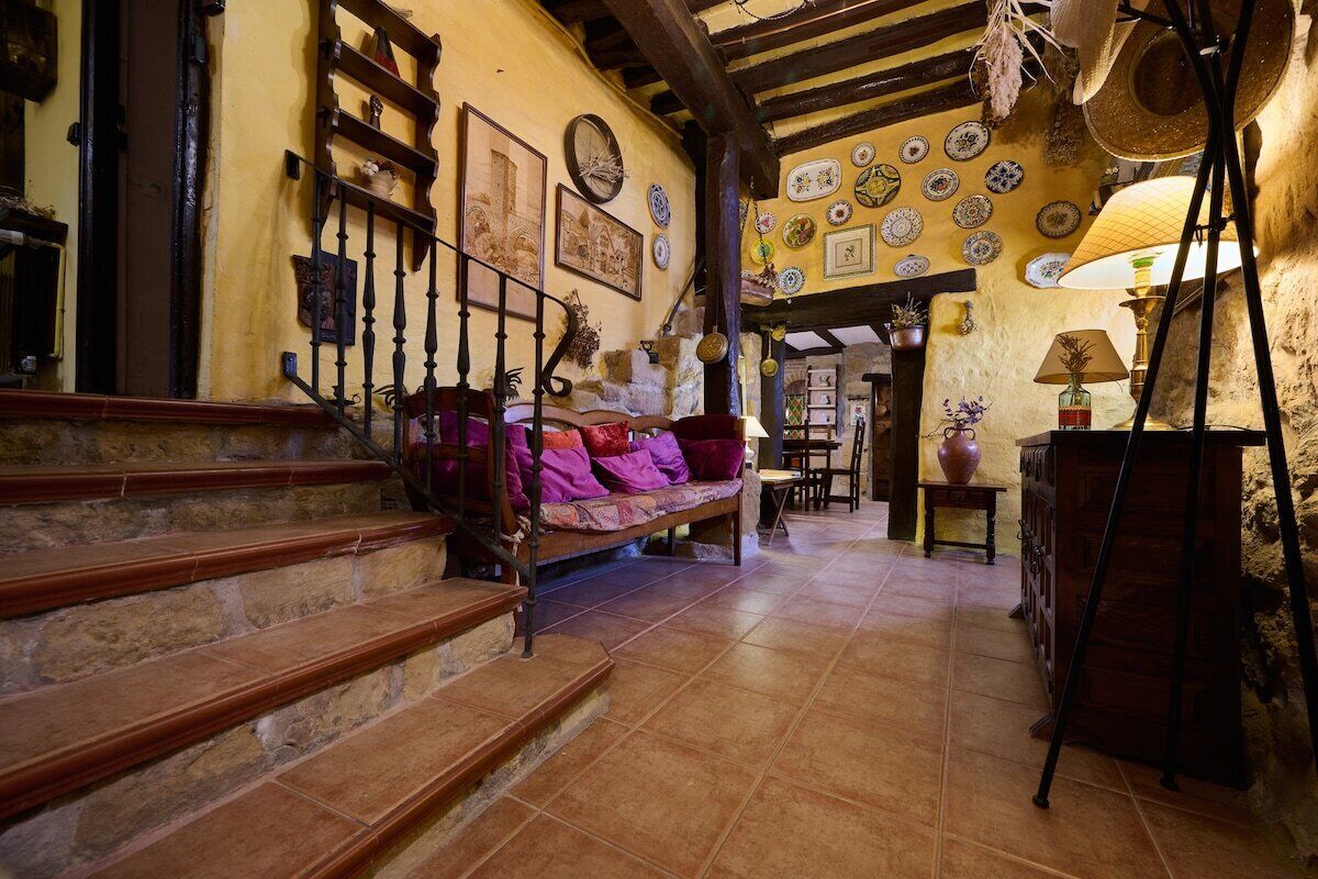 Studio (5 Bedrooms) | Interior