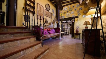 Studio (5 Bedrooms) | Interior