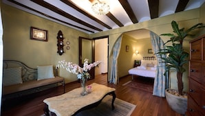 Studio (5 Bedrooms) | Interior