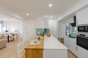 Interior - City and Beach by Fidalsa (Alicante)