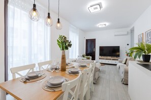 Interior - Elegance Cityscape by Fidalsa (Alicante)