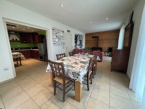 Design House, Patio, Lake View | Dining - San Martiné magic place (Puegnago del Garda)