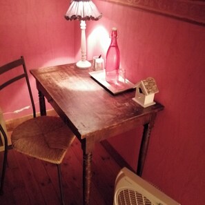 Dining - FIRM FOR THE YEARS 2026 AND 2027 (Puy-de-Serre)