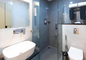 Bathroom - Hotel Regency Grande (Thiruvananthapuram)