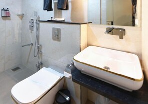 Bathroom - Hotel Regency Grande (Thiruvananthapuram)