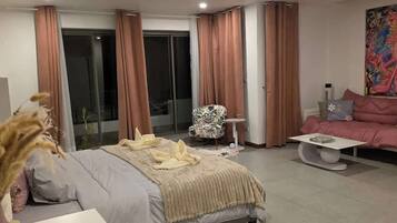 2 bedrooms, WiFi, bed sheets