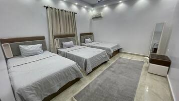 4 bedrooms, WiFi, bed sheets