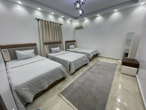 4 bedrooms, WiFi, bed sheets