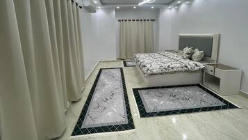 4 bedrooms, WiFi, bed sheets