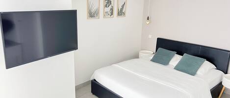 1 bedroom, WiFi, bed sheets