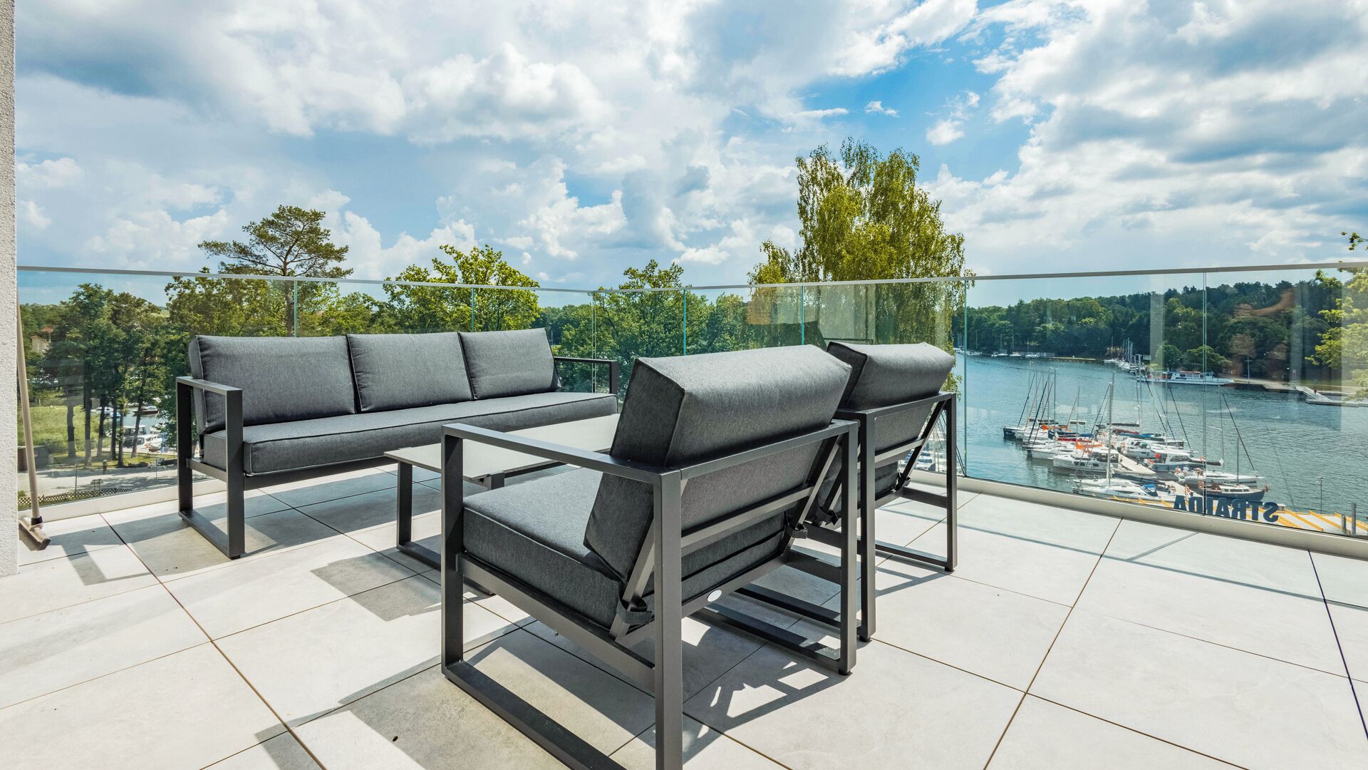 Suíte luxo, 2 quartos, vista para o lago | Terraço/pátio