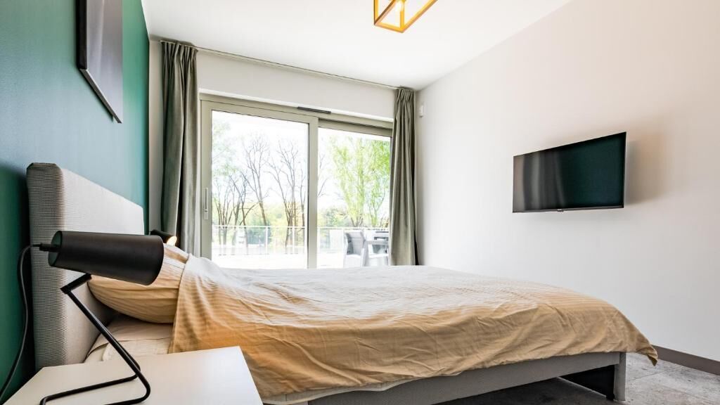 Suíte conforto, 2 quartos, ar-condicionado, vista para o lago