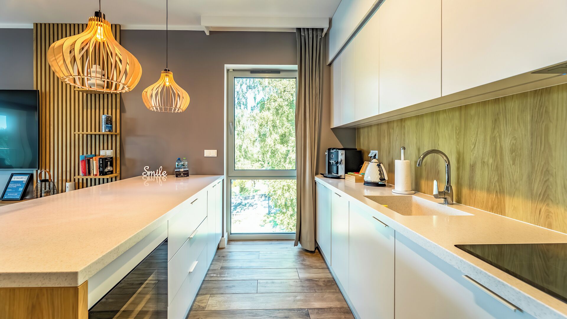 Superior Suite, 2 Bedrooms, Kitchenette, Lake View | Private kitchen
