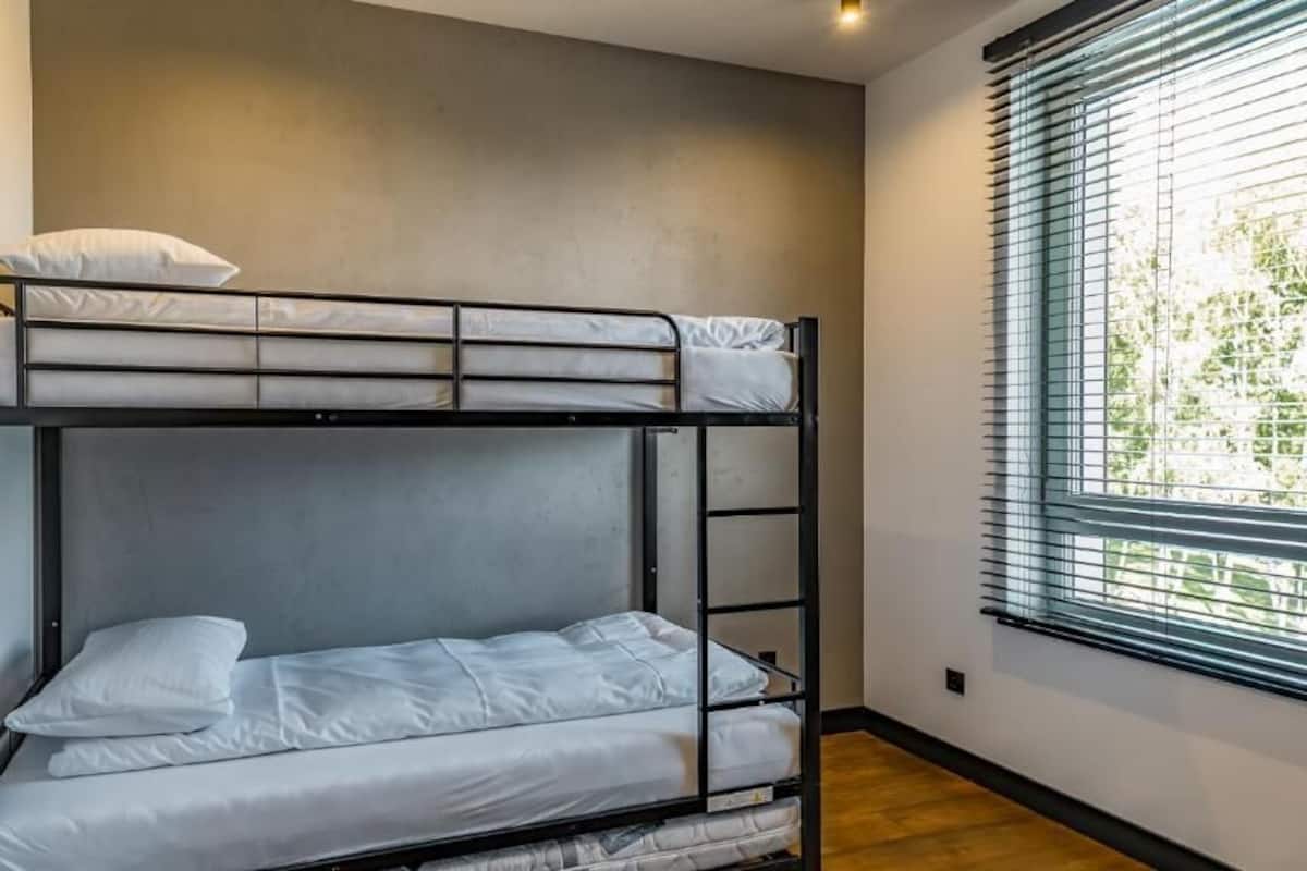 家庭公寓, 阳台, 湖景