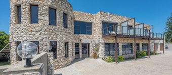 Stonehouse on Main