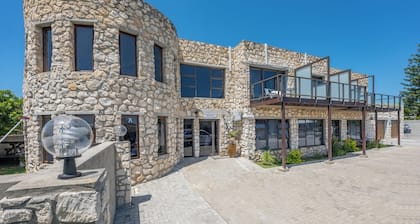 Stonehouse on Main