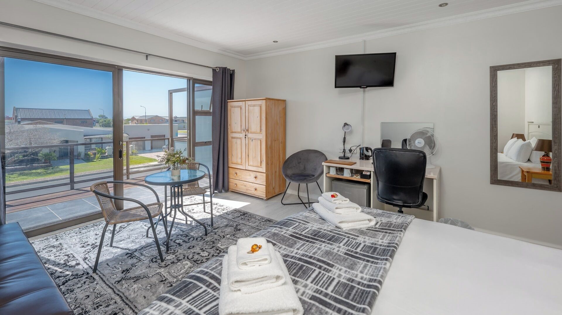 Deluxe Double Room, Non Smoking, Balcony | In-room safe, laptop workspace, blackout curtains, soundproofing