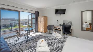 Deluxe Double Room, Non Smoking, Balcony | In-room safe, laptop workspace, blackout curtains, soundproofing