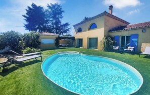 Outdoor pool - CHARMING VILLA with swimming pool, not overlooked, view of vineyards (Usclas-d'Hérault)