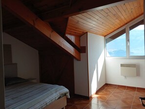 Room - Vrbo Property (Conjux)