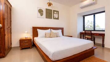 1 habitación, tabla de planchar con plancha, wifi y ropa de cama