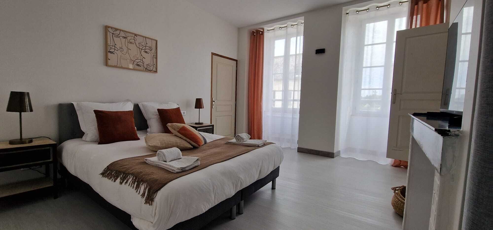 1 chambre, fer et planche à repasser, Wi-Fi, draps fournis