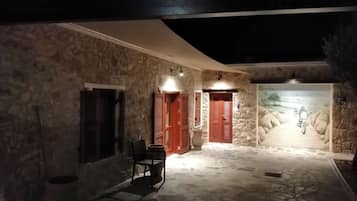 House, 2 Bedrooms, Accessible, Patio | Exterior