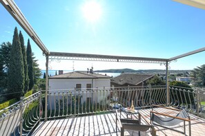 Property grounds - MGH - Garda Sunview Terrace Padenghe (Padenghe sul Garda)