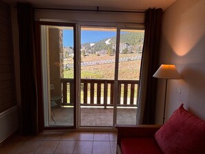 Interior - Convenient apartment, slope view - 6 guests (Les Angles)