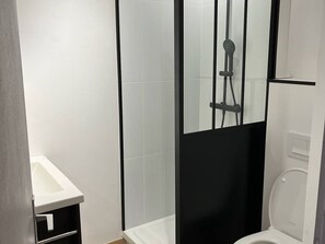 Hair dryer - Canet Plage: Cozy studio with terrace and wifi, perfect for 2 (Canet-en-Roussillon)