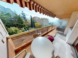 Dining - Studio with terrace - sea view, pool (Menton)