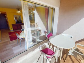 Outdoor dining - Studio with terrace - sea view, pool (Menton)
