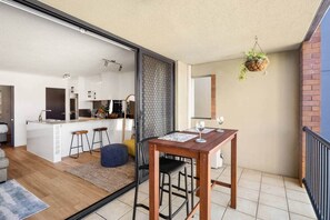 Dining - Galleries Apartments, 1 Bed, Parking, Balcony (Fortitude Valley)
