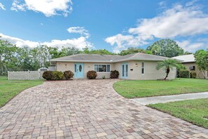 Exterior - Bolero Fairway Oasis | Private Pool Home | Golf Course Views | Family-Friendly Naples Retreat (Naples)