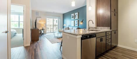 Departamento (2 Bedrooms) | 1 habitación, decoración personalizada y muebles diferentes