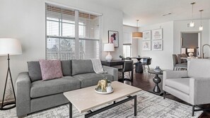 Interior - Landing Furnished Apartments - Broomfield (Broomfield)