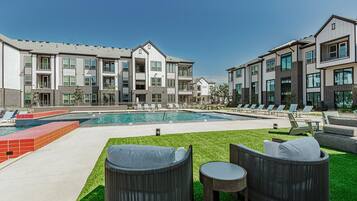 Apartment (2 Bedrooms) | Kolam renang